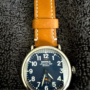 42mm Shinola Argonite Runwell